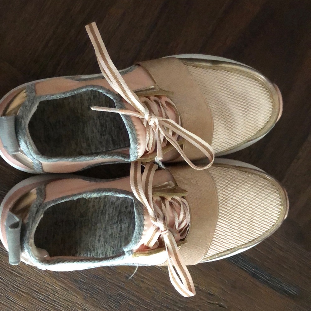Rose Gold Tenni Shoes